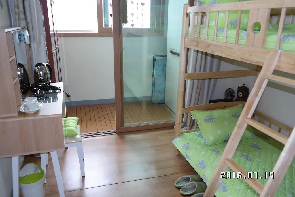 Homestay Green House Hotel Busan